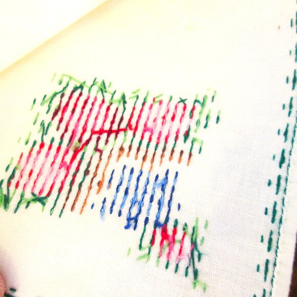 Handcrossstitched napkin/hanky with colorful rosebuds & Iris & edges. Set of 4 - Picture 6 of 8